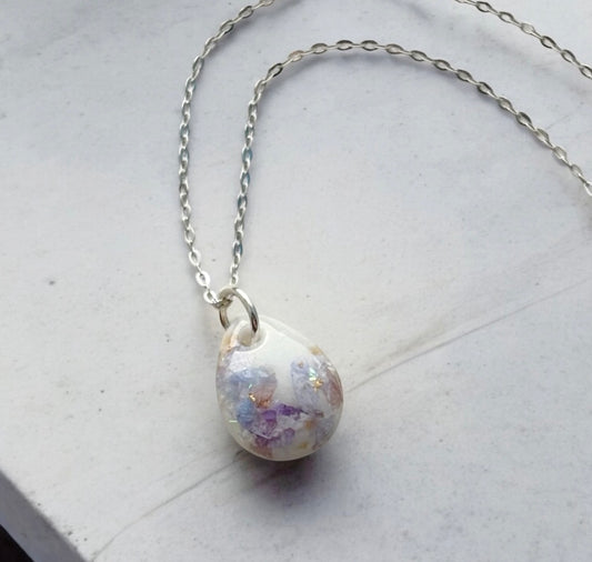 Small Dried Flower Full Resin Teardrop Necklace