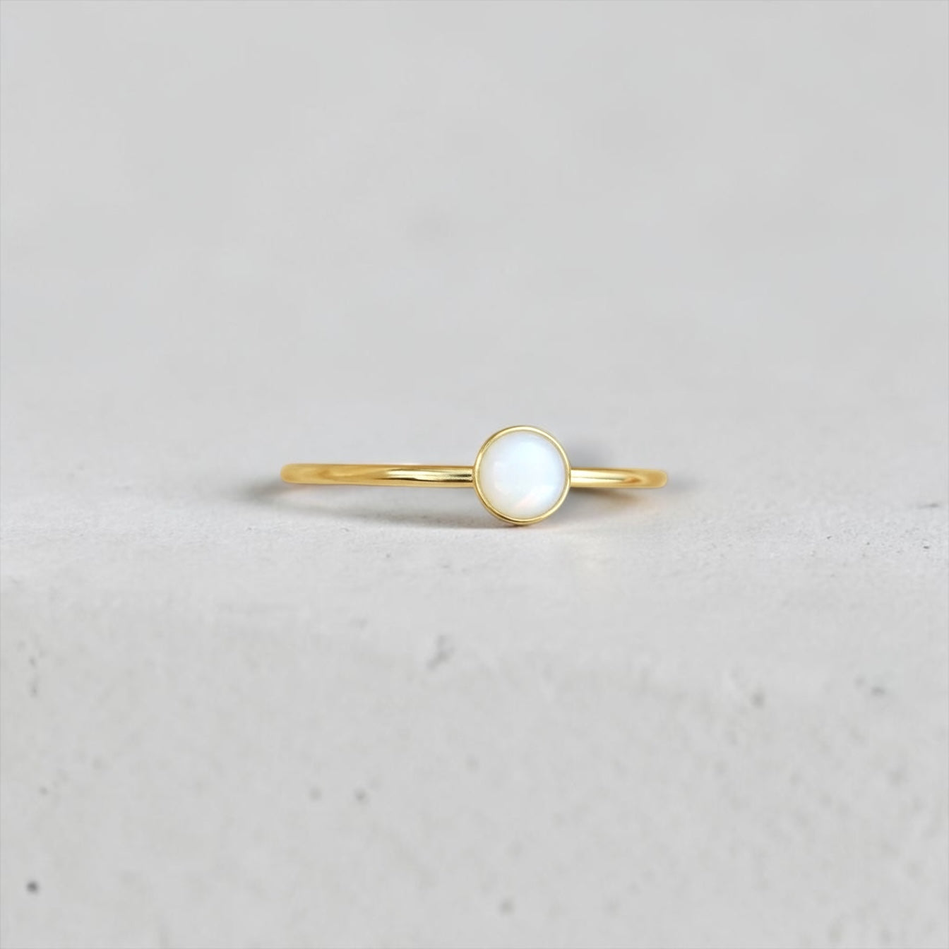 Simple Circle Ring (Plain Breastmilk Example)