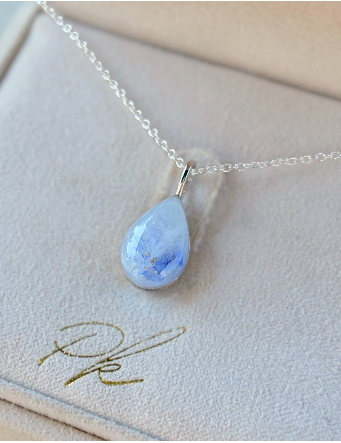 Plated Teardrop Necklace (Cremation Ash + Blue Forget-Me-Nots)