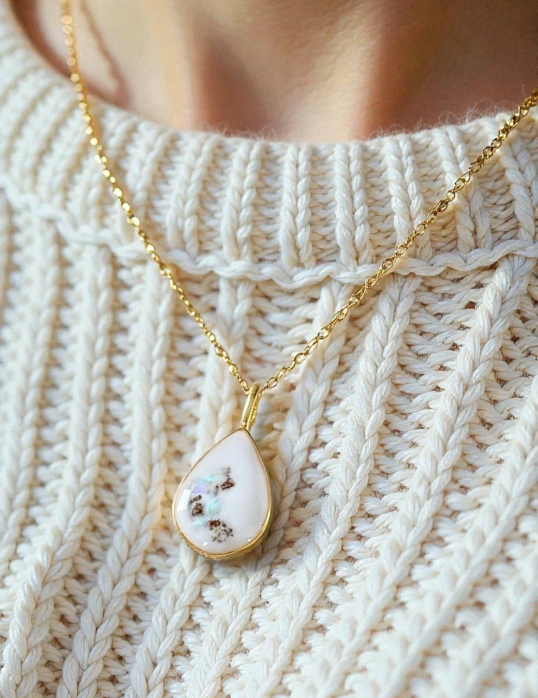 Plated Teardrop Necklace (Cremation Ash + Blue Forget-Me-Nots)