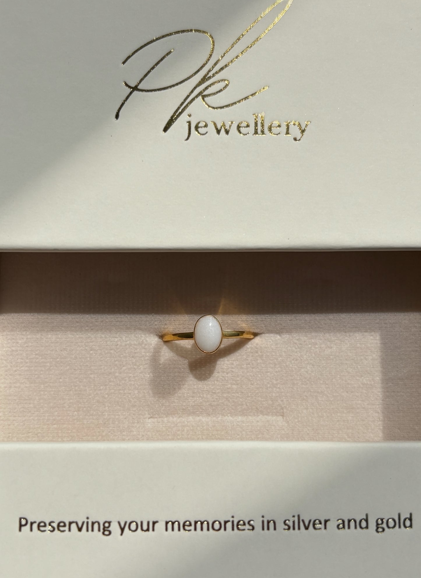Simple Oval Ring