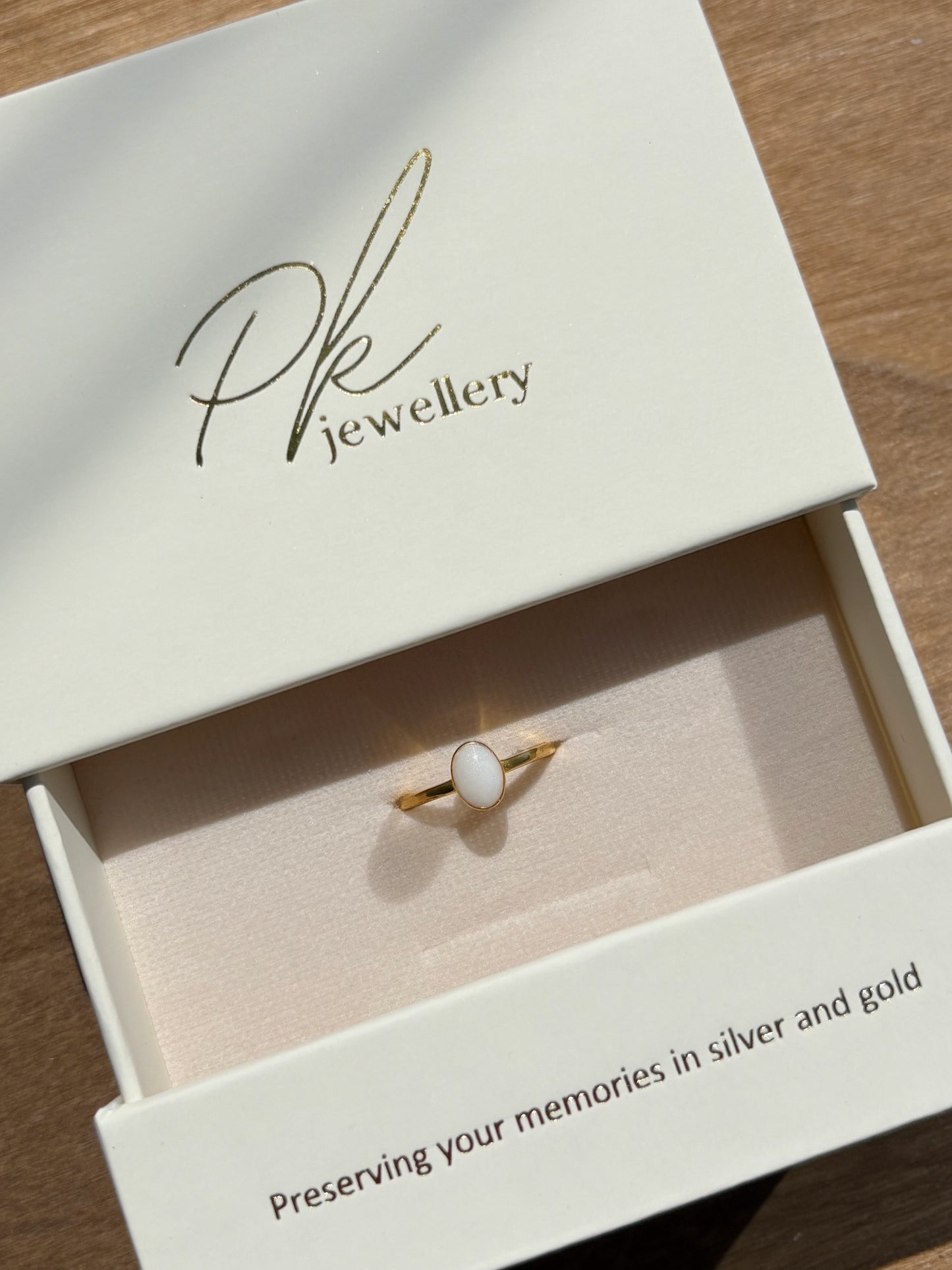 Simple Oval Ring